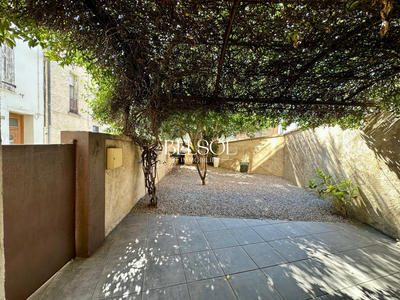 Maison - 458 m² - 7 pièces