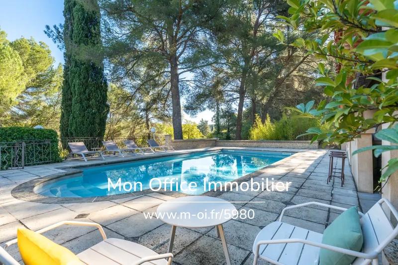 Villa - 250 m² - 7 pièces