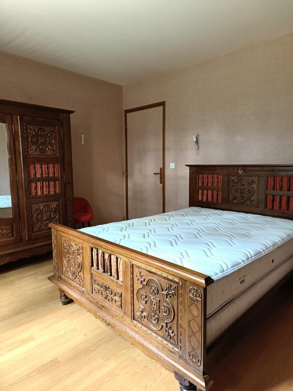 Maison traditionnelle - 179 m² - 9 pièces