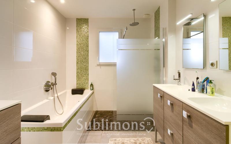 Maison contemporaine - 178 m² - 9 pièces