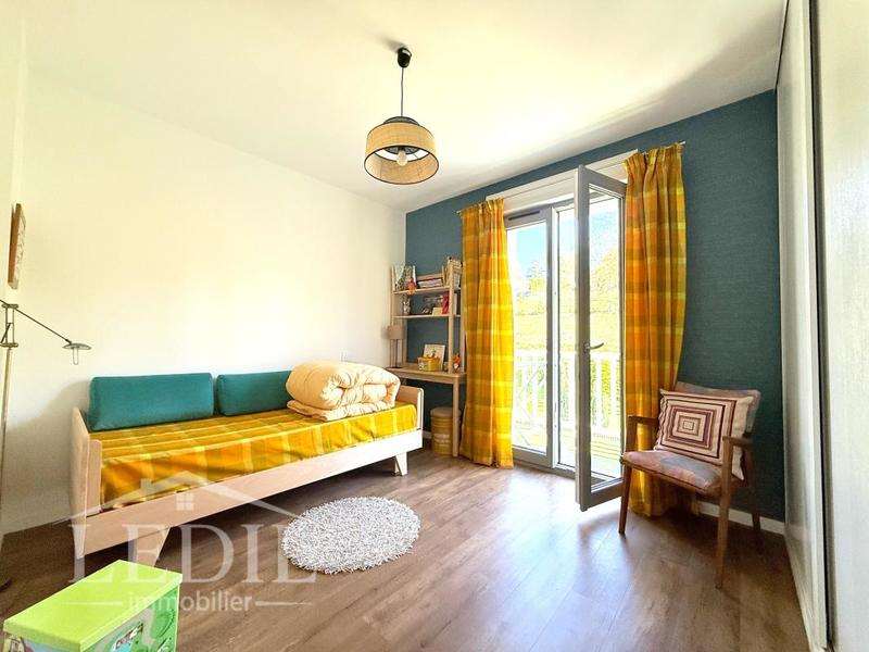 Appartement - 98 m² - 3 pièces