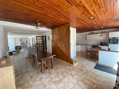 Maison - 148 m² - 8 pièces