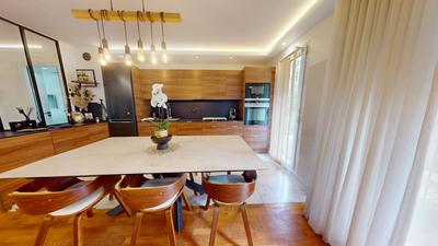 Appartement - 90 m² - 4 pièces