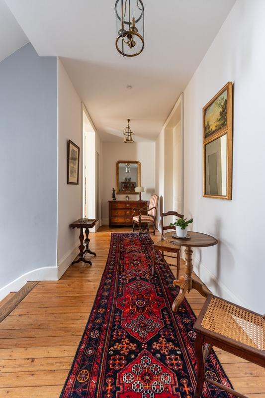 Maison - 346 m² - 10 pièces