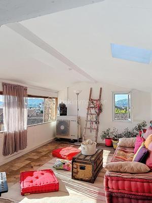 Appartement - 110 m² - 5 pièces