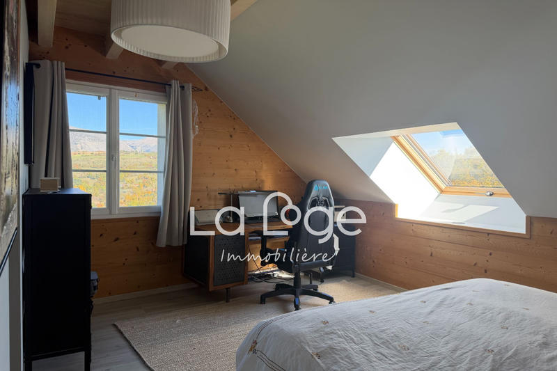 Maison - 6 360 m² - 10 pièces