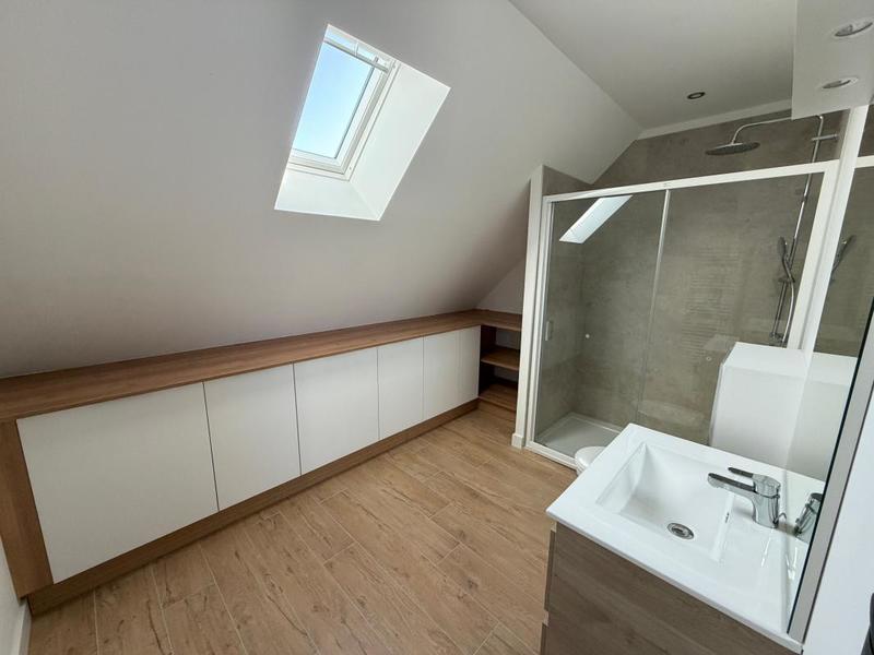 Maison - 190 m² - 9 pièces