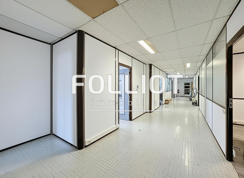 Local commercial - 400 m² - 10 pièces