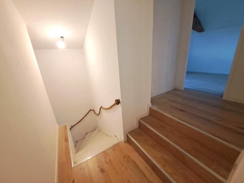 Maison - 248 m² - 11 pièces