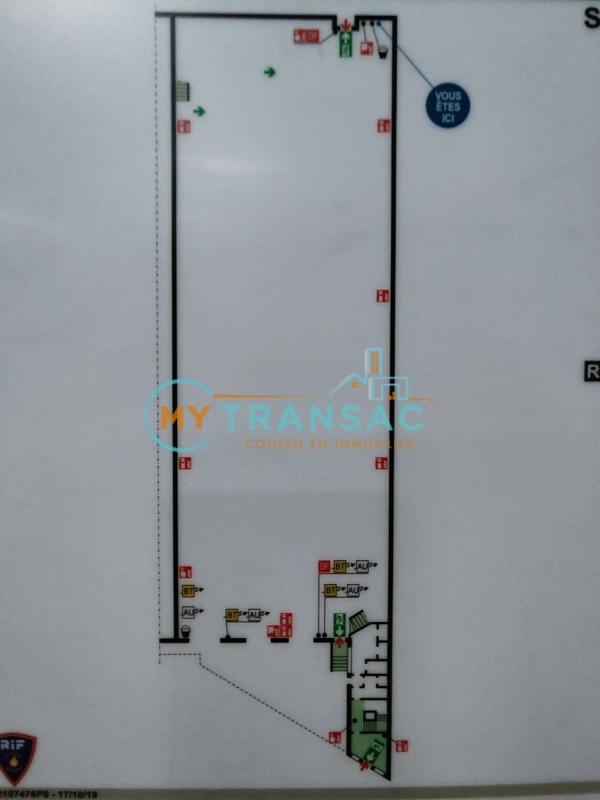 Entrepôt - 1 410 m²