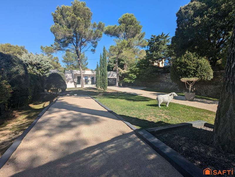 Villa - 190 m² - 6 pièces