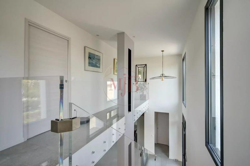 Villa - 184 m² - 5 pièces