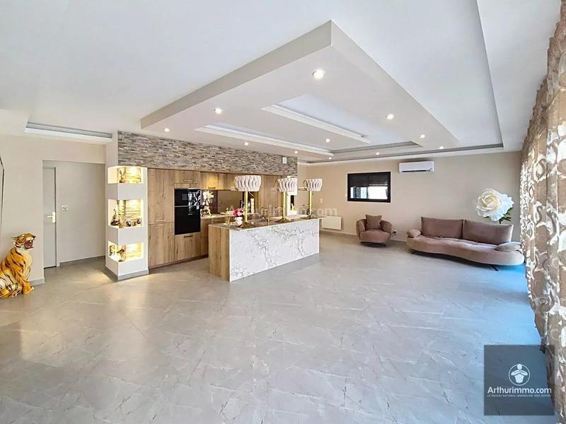 Maison - 130 m² - 6 pièces