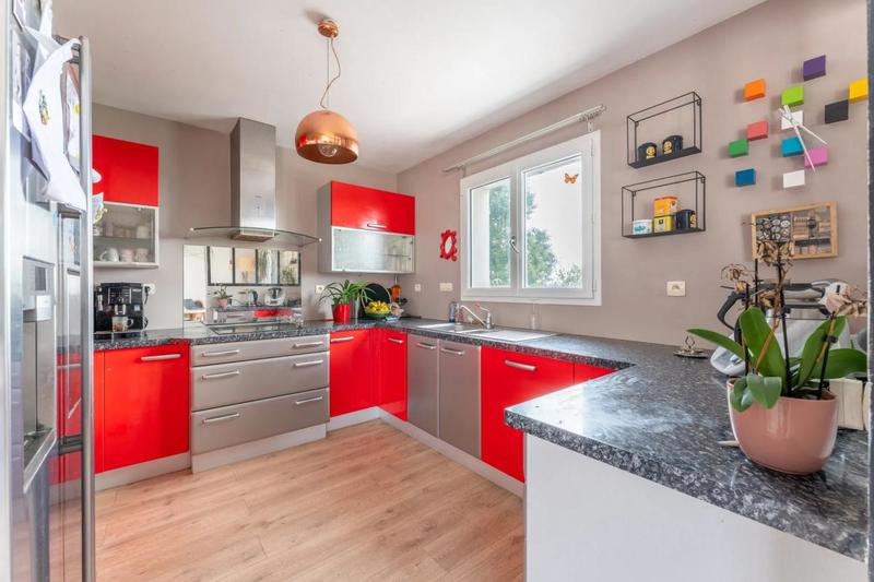 Maison - 166 m² - 7 pièces