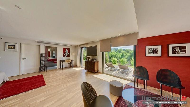 Maison - 270 m² - 5 pièces
