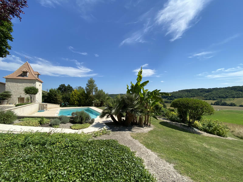 Maison - 172 m² - 10 pièces