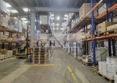Entrepôt - 2 245 m²