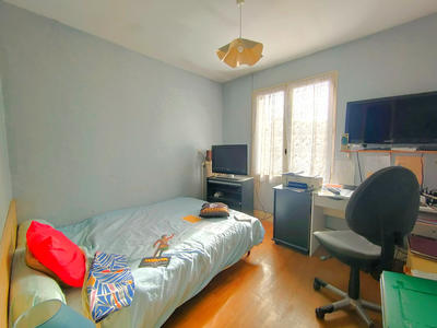 Maison - 216 m² - 10 pièces