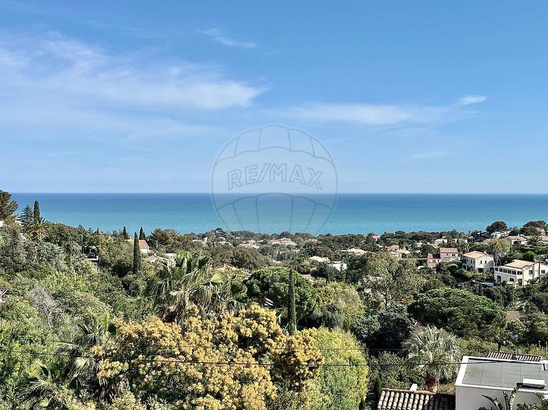 Maison d'architecte - 235 m² - 10 pièces