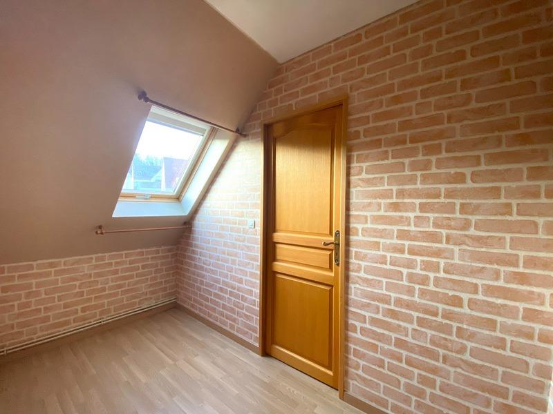 Maison - 181 m² - 9 pièces