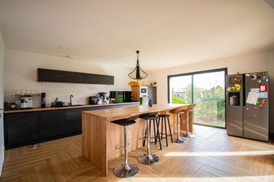 Maison - 159 m² - 7 pièces