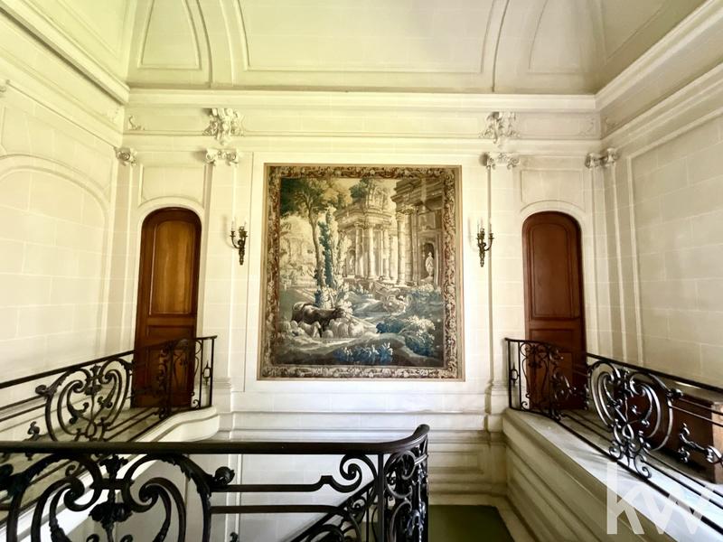 Maison de maîtres - 673 m² - 13 pièces