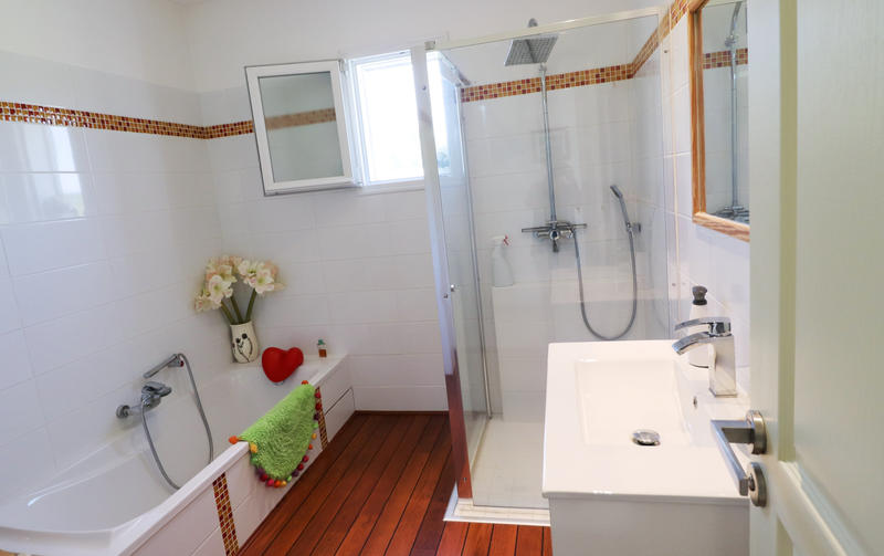 Maison - 220 m² - 7 pièces