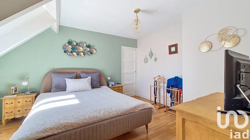 Maison - 210 m² - 7 pièces