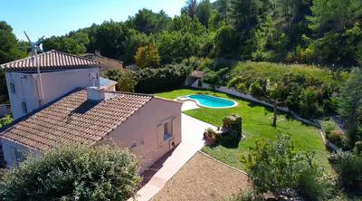 Villa - 289 m² - 7 pièces