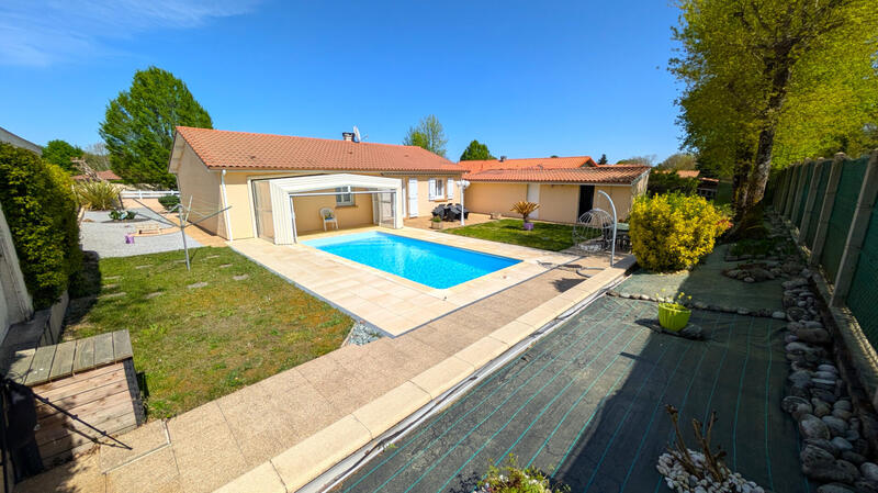 Maison - 103 m² - 4 pièces