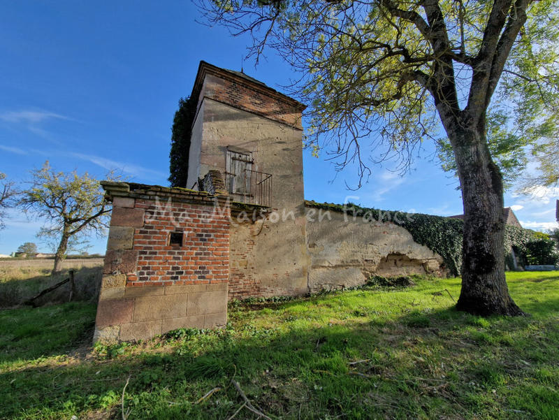 Maison - 280 m² - 13 pièces