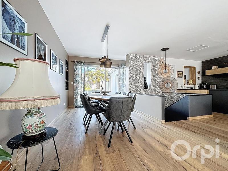 Maison - 199 m² - 4 pièces