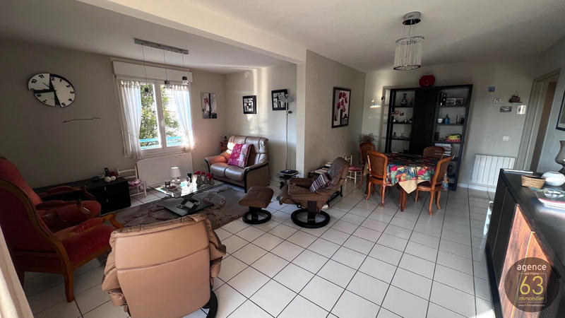 Appartement - 99 m² - 4 pièces