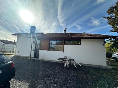 Maison - 180 m² - 8 pièces