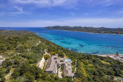 Propriété - 466 m² - 11 pièces