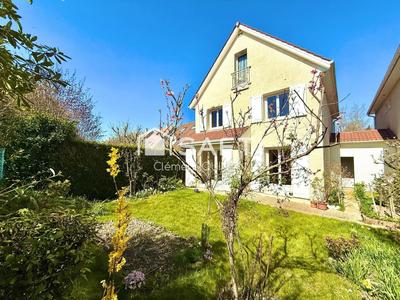 Maison - 103 m² - 6 pièces