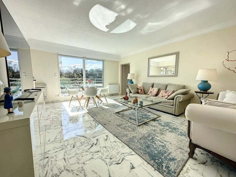 Appartement - 86 m² - 4 pièces