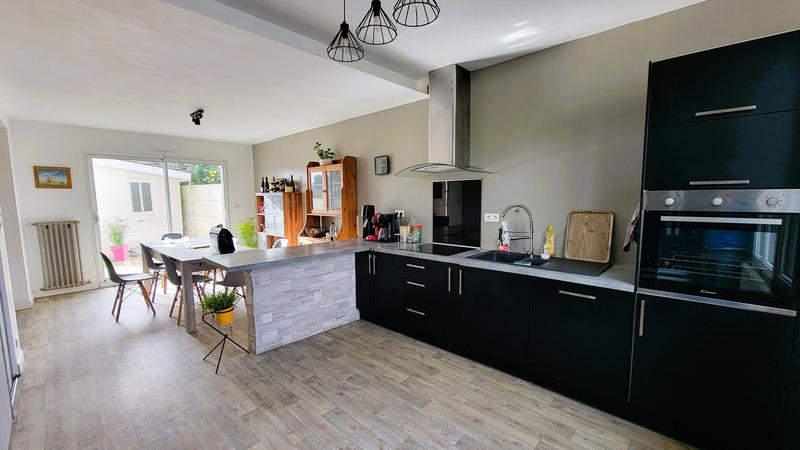 Maison - 92 m² - 4 pièces