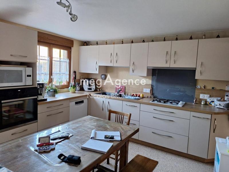 Maison - 187 m² - 7 pièces