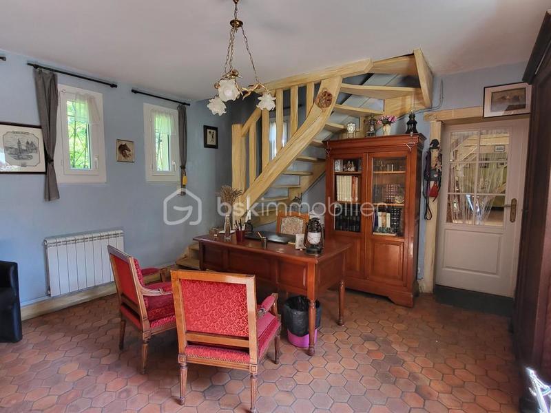 Propriété - 250 m² - 9 pièces