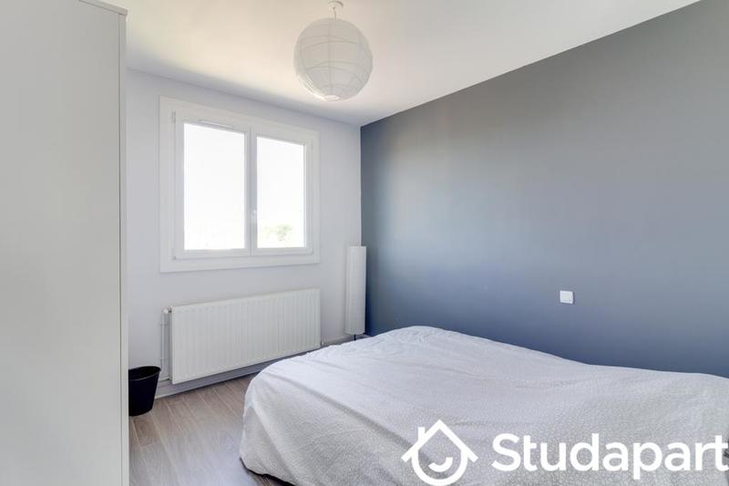Chambre - 11 m² - 1 pièce
