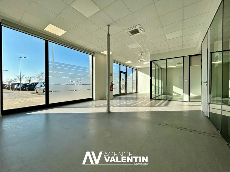 Local commercial - 215 m²