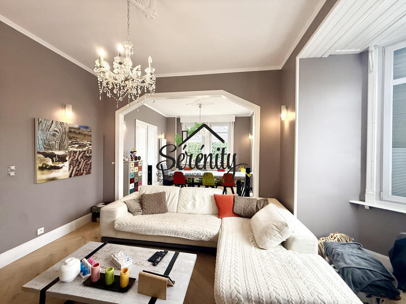 Maison - 195 m² - 8 pièces