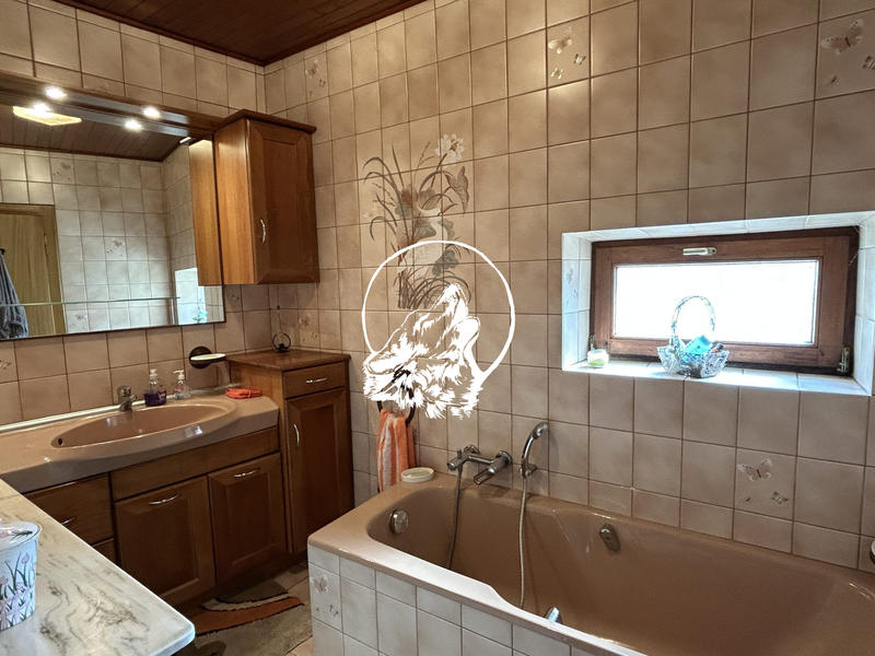 Maison ancienne - 200 m² - 7 pièces