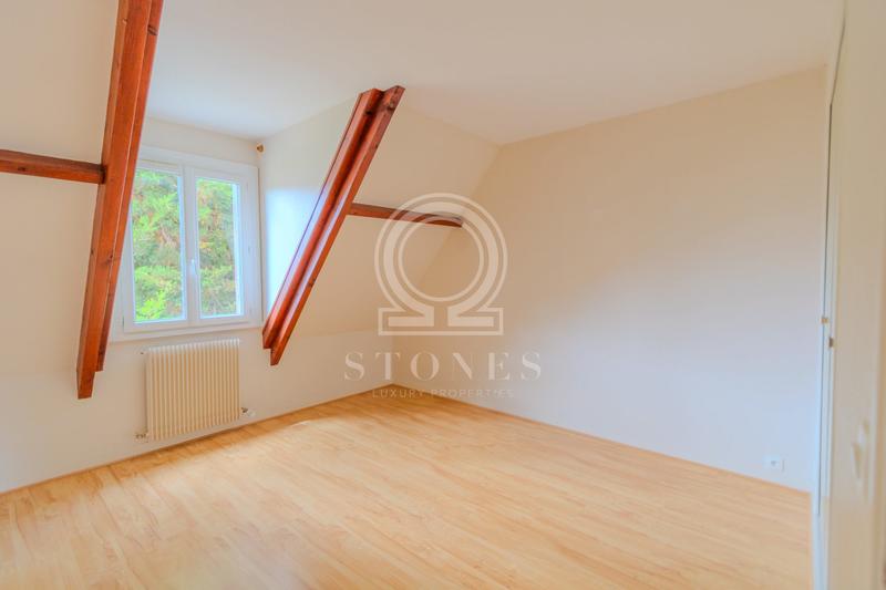 Maison traditionnelle - 158 m² - 6 pièces