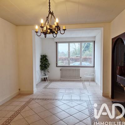 Maison - 94 m² - 5 pièces