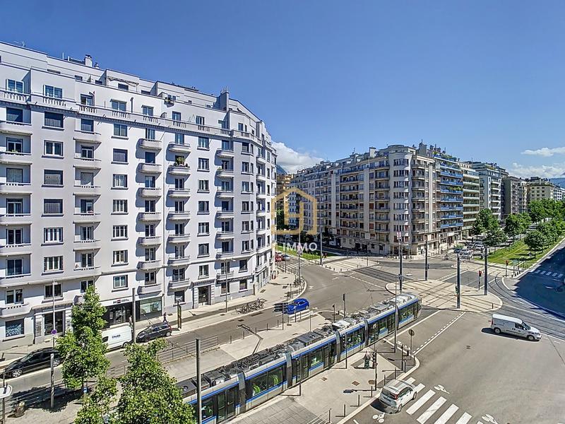 Appartement - 88 m² - 4 pièces