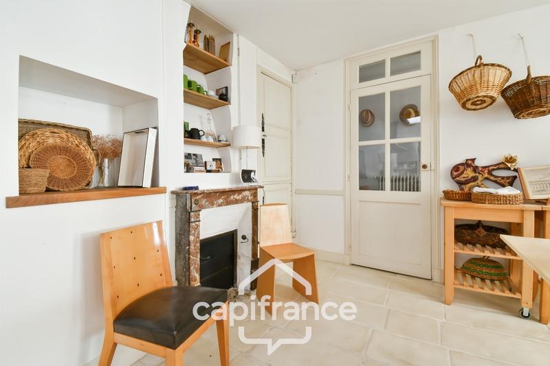 Maison - 325 m² - 12 pièces