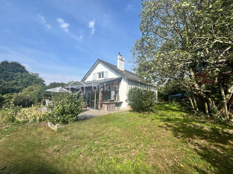 Maison traditionnelle - 168 m² - 6 pièces