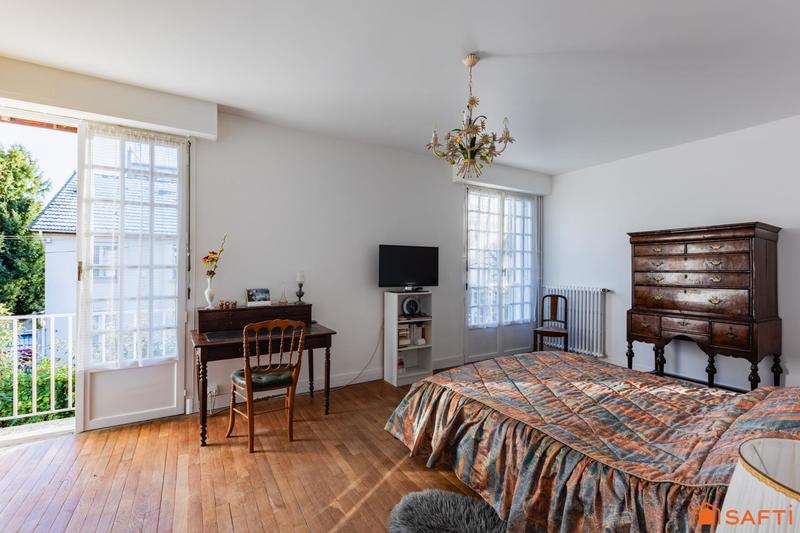 Villa - 269 m² - 12 pièces